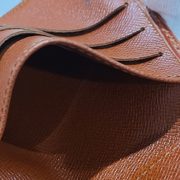 Louis Vuitton Cognac Epi Leather Slim Wallet - Picture 5 of 11